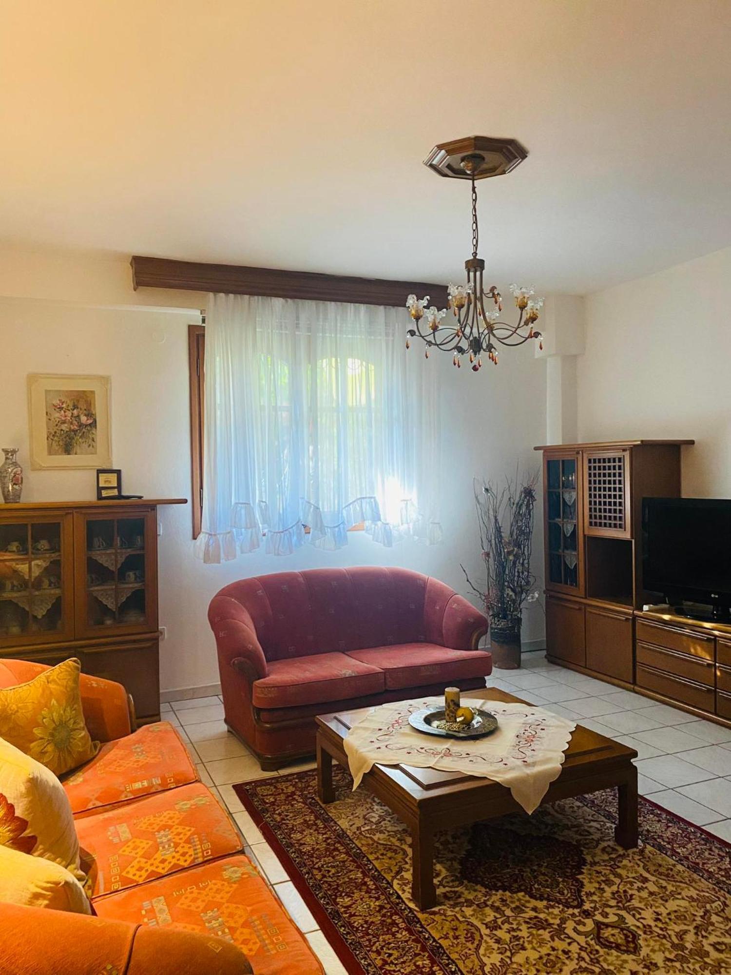 Appartamento Elaiones House *