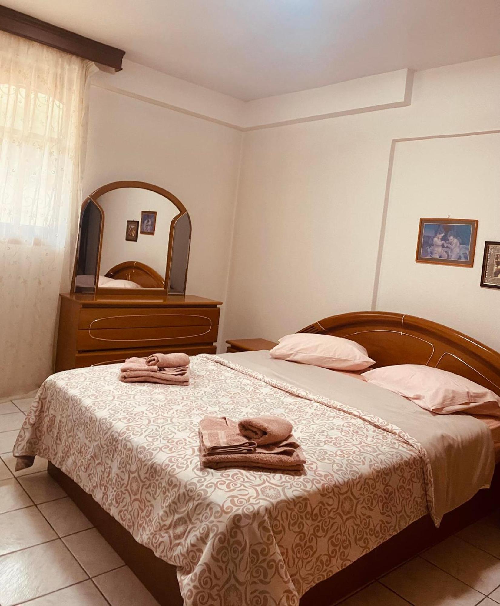 Appartamento Elaiones House